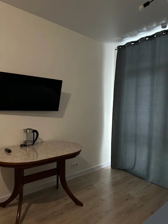 Уютная квартира с балконом и очень удобной кроватью