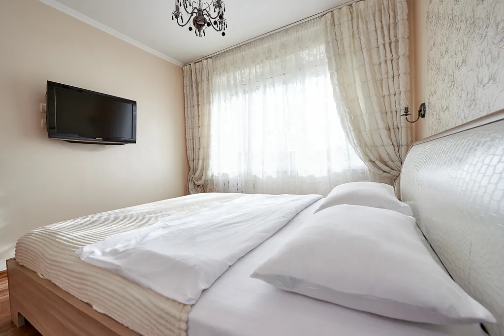 Большая теплая квартира с джакузи и видом на лес и детскую площадку