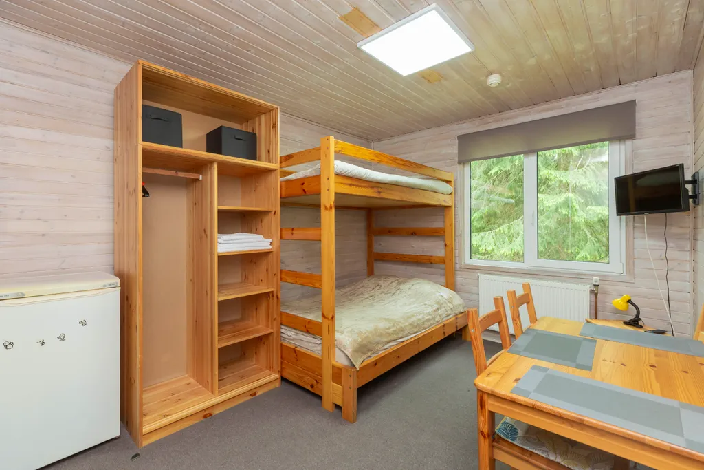 Домик с видом на лес