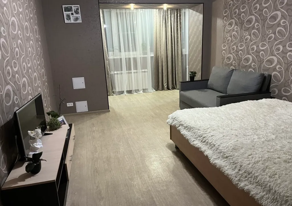 Уютная квартира в центральном районе рядом с вокзалом — аренда посуточно в Миасс