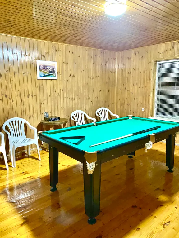 Коттедж Красивый дом с русской баней на дровах и теплым бассейном — Обухово