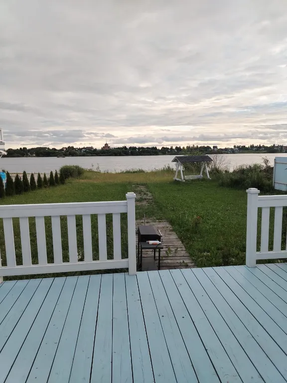 Уютный домик с видом на озеро в стиле прованс со всеми удобствами