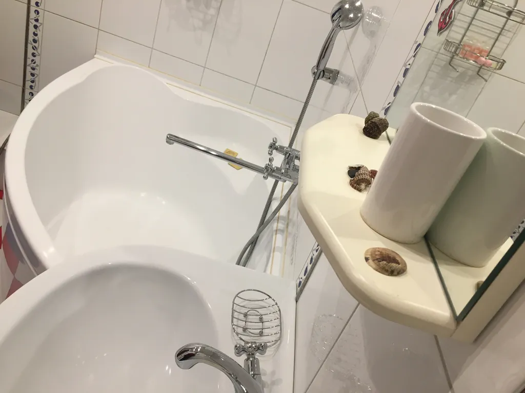 Квартира Квартира у набережной и БЦ Столыпина — Тюмень