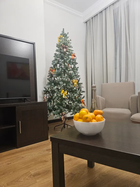 Апартаменты комфорт+ с 2 спальнями, балконом и с видом на горы и ярмарку