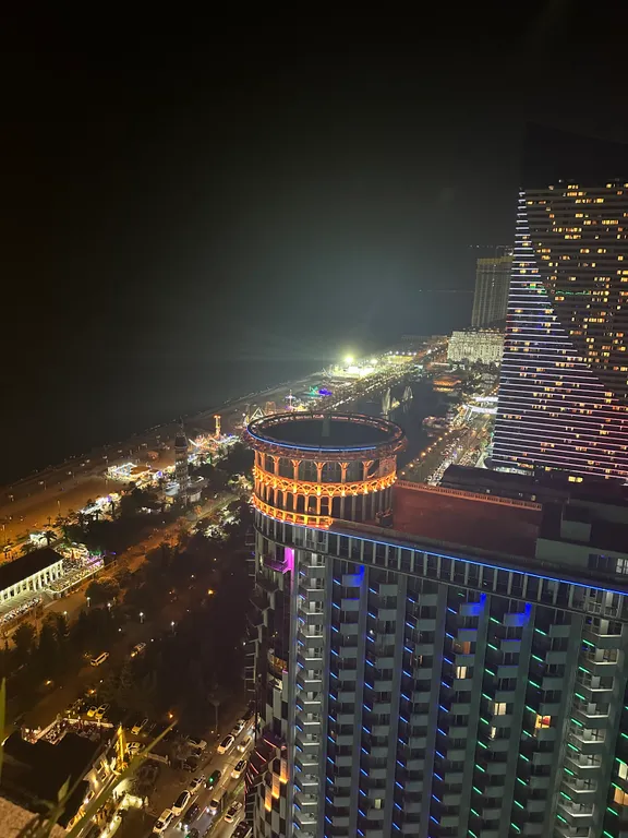 Квартира Апартаменты студия в центре города в Orbi city с видом на море и горы — Батуми