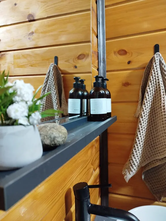 Гостевой дом у озера и скалы Кит