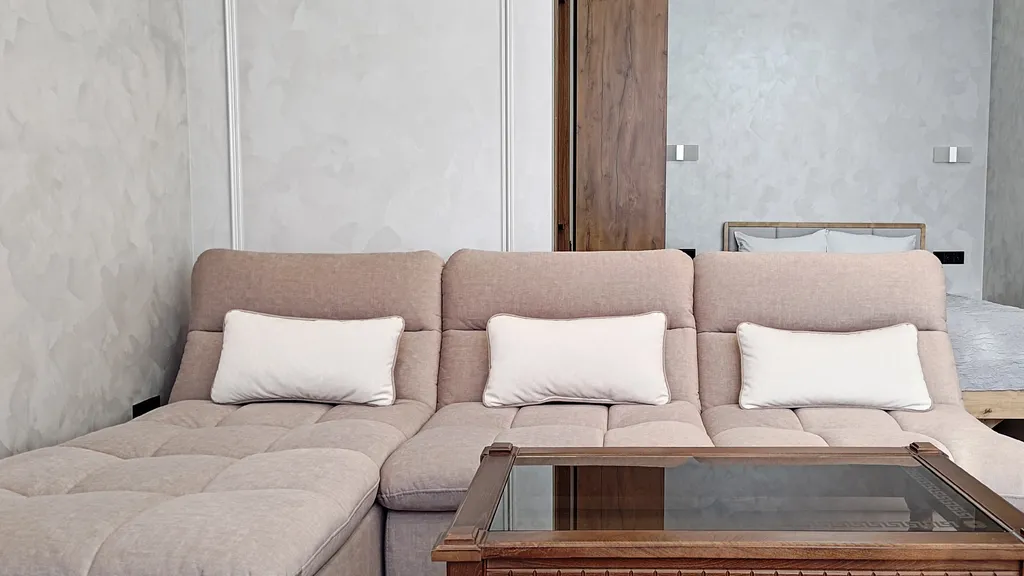 Панорамная студия с видом на горы в центре Красной Поляны. Балкон.