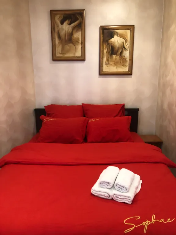 Адам и Ева, отличная квартира для хороших людей