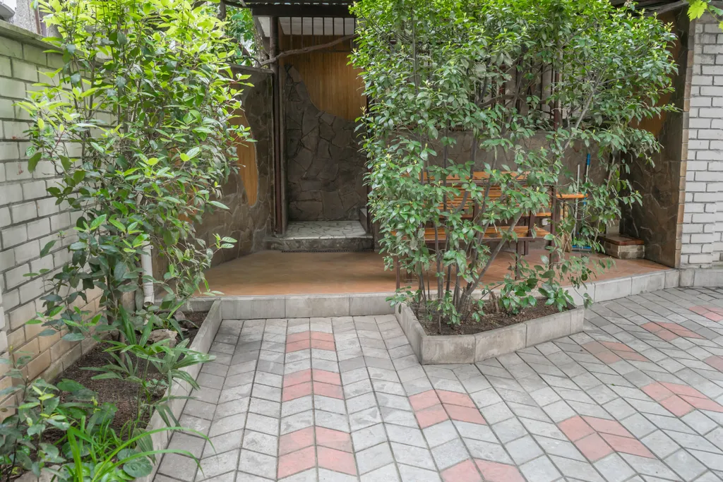 Квартира рядом с набережной со своим двором и паркингом