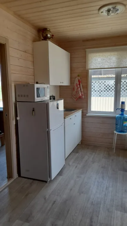 Коттедж с собственной территорией, большой беседкой и мангальной зоной