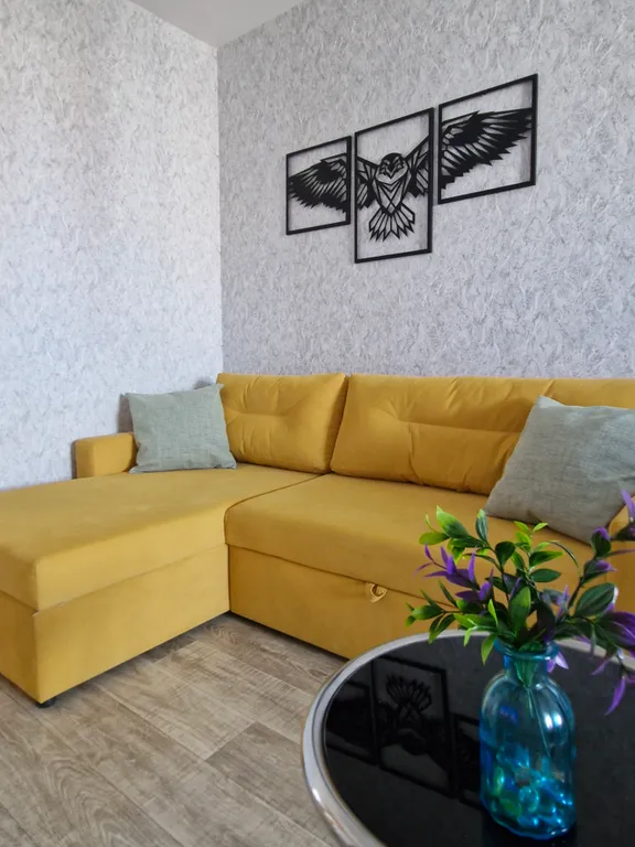 Квартира Квартира Шикарная просторная евротрешка для большой семьи или компании — Ярославль