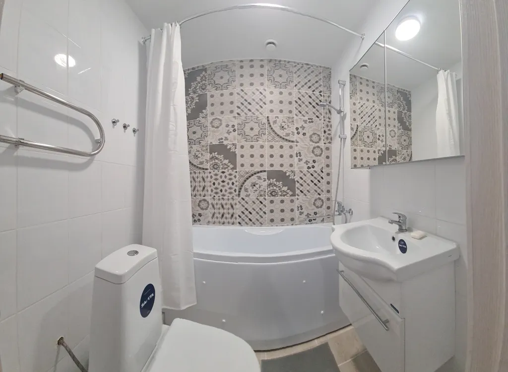 Двушка с видом на детскую площадку