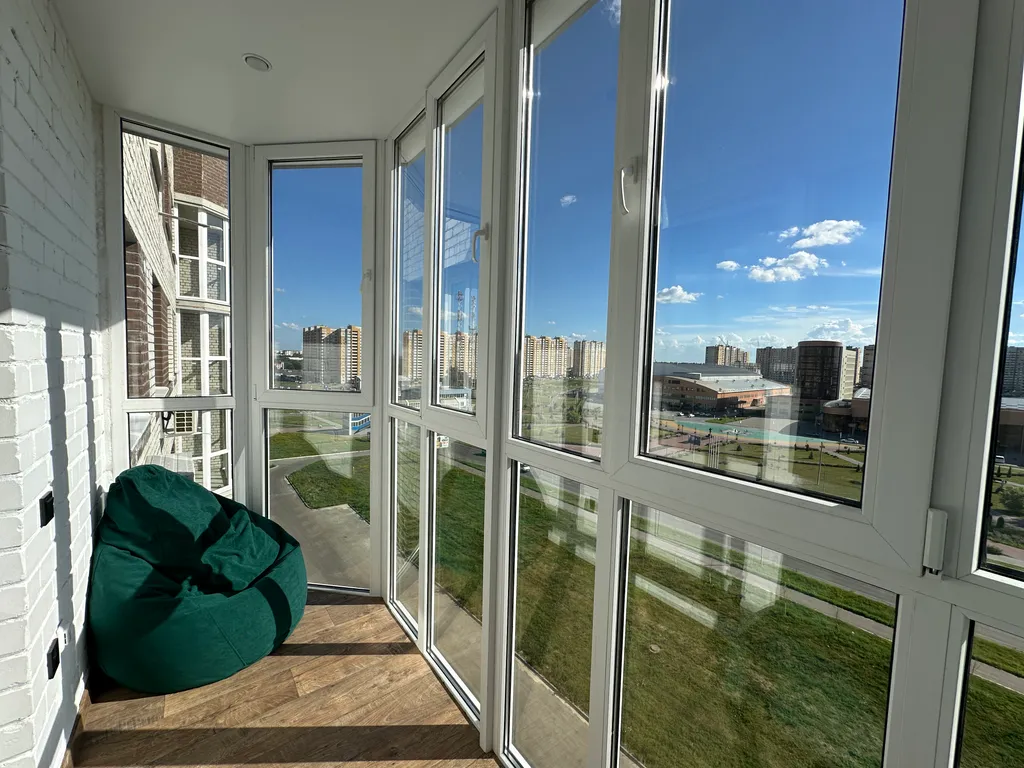 Шикарная квартира с панорамными окнами и видом на парк