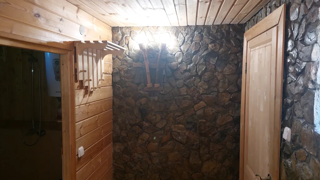 Дом на набережной в центре города