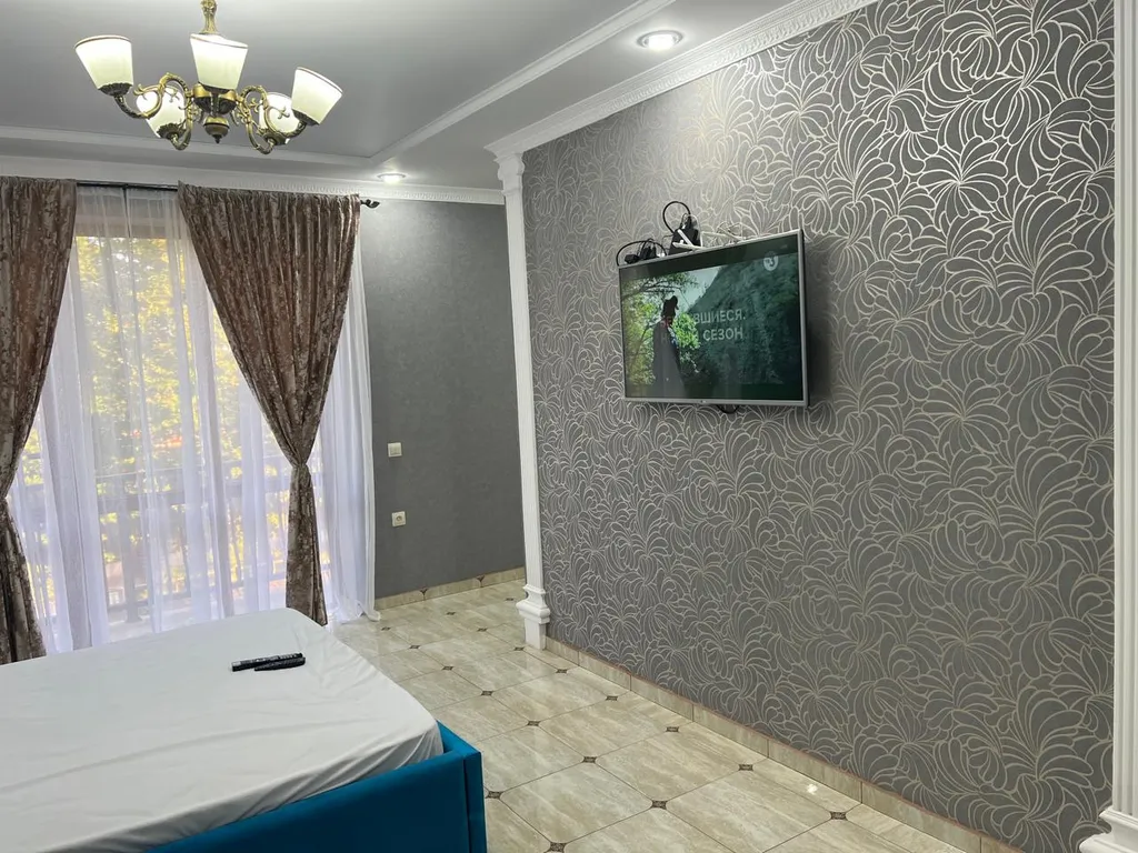 1-комнатная квартира, в центре города, рядом с морем