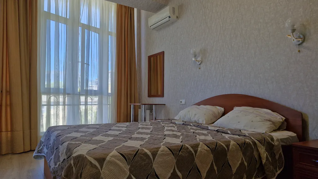 Просторная 2-х комнатная квартира в центре