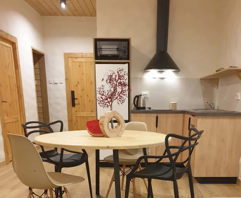 Семейный номер комфорт 3 ком. вид на озеро и парк