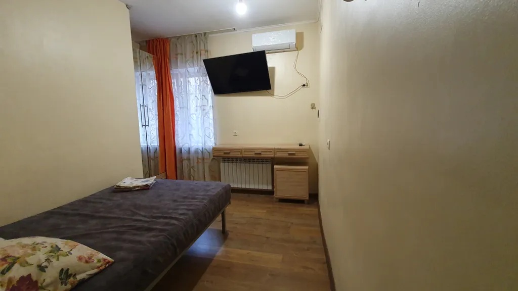 4 изолированных комнат и Зал