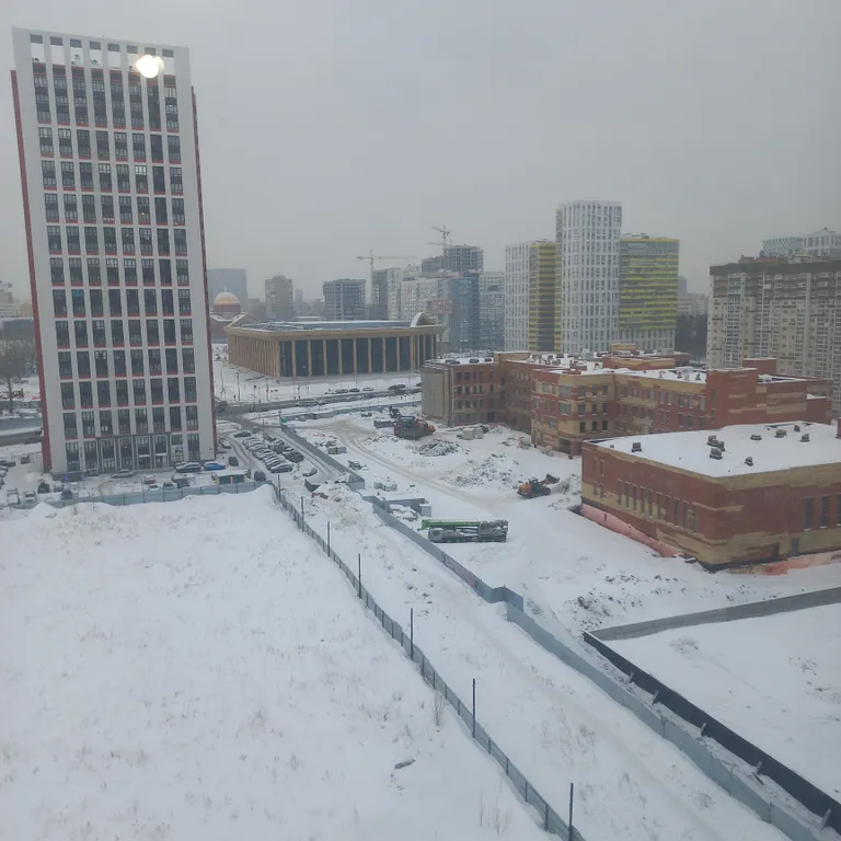 Квартиру на Планете, возле дворца борьбы и ТЦ Планета