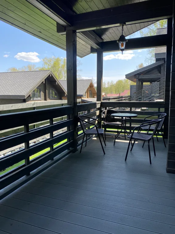 Малый коттедж с бассейном