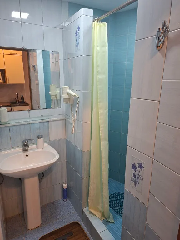 Квартира Уютная однокомнатная квартира у моря с песчаным пляжем — Евпатория