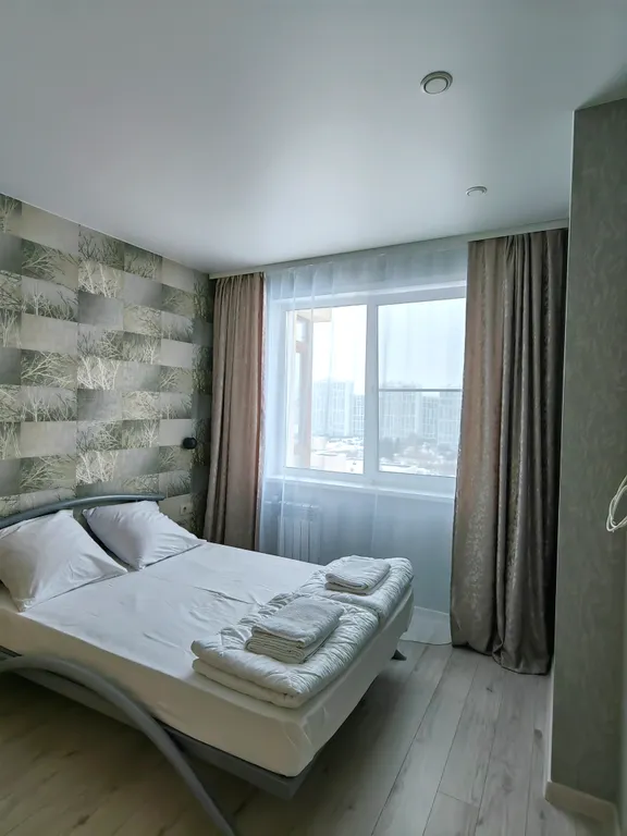 Солнечная квартира с видом на Московскую площадь