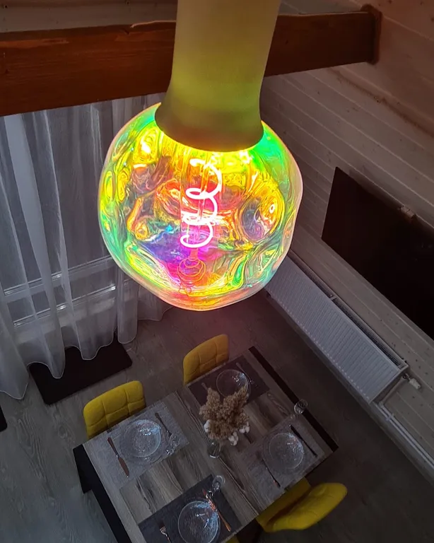 Уютный домик с видом на лес