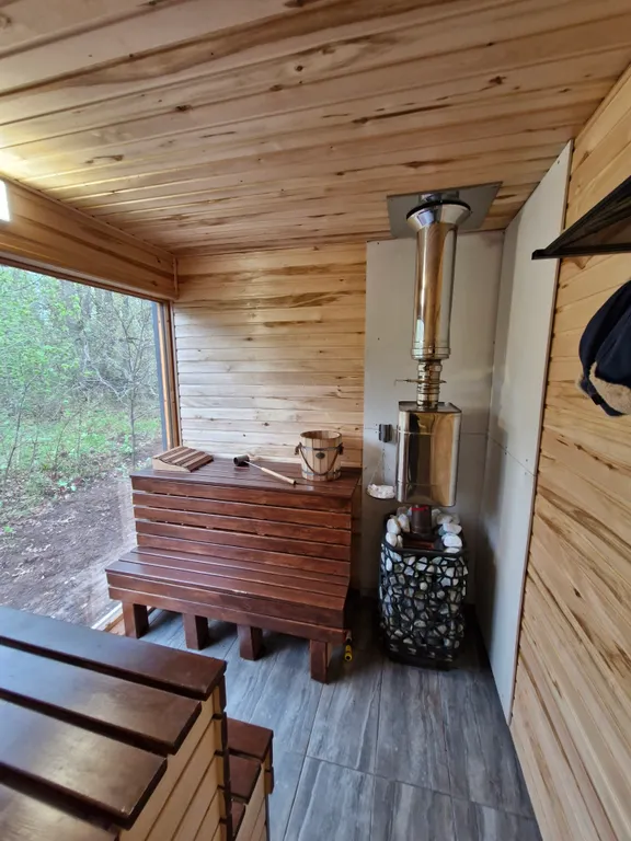 Абсолютнo новый уютный дoм в лесу с чаном на террасе