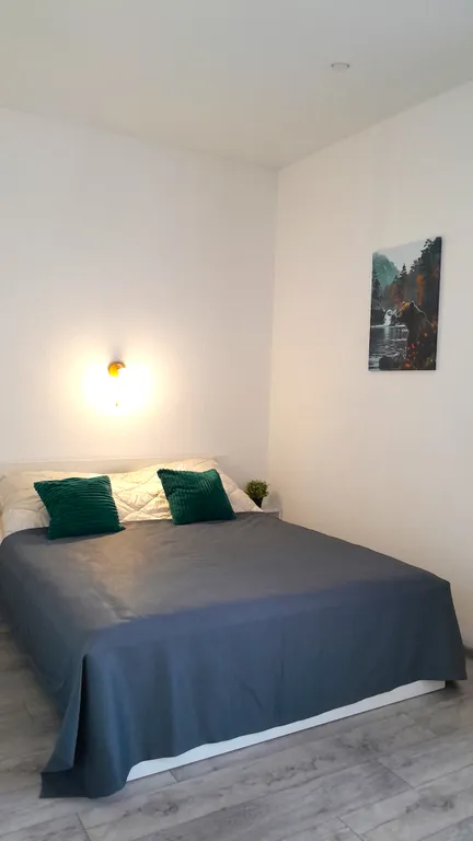 Квартира Квартира Студия Изумруд с новым ремонтом и новой мебелью — Севастополь