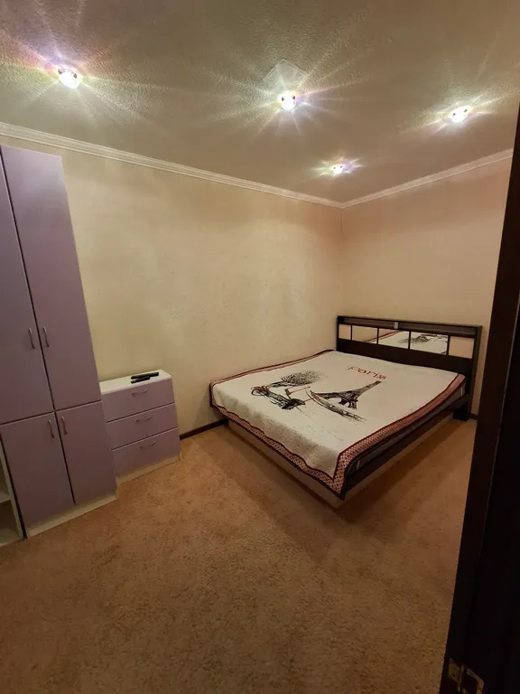 Уютная 2 к.к в центре рядом с магазином