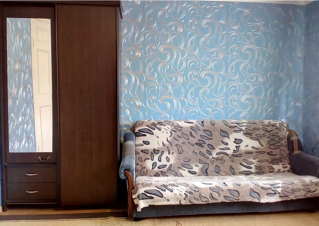 Большая 2-комнатная часть дома с парковочным местом