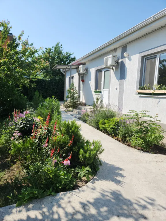 Семейный 3-х комнатный номер в тихом районе