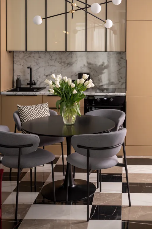 Евро 2х комнатная  квартира в центре