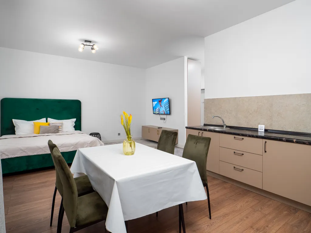 Квартира просторная с балконами, рядом с Мегой