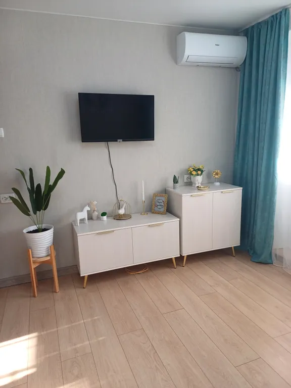 Уютная квартира с дизайнерским ремонтом от трассы 5 минут пешком