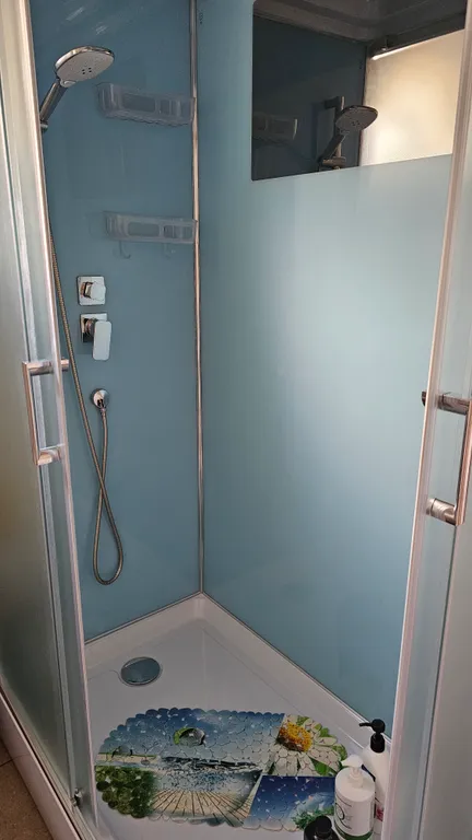 Уютный новый дом у моря