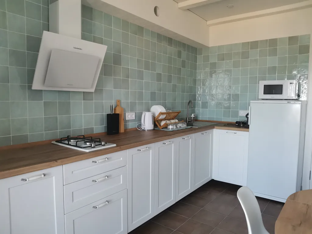 Квартира в греческом стиле с видом на море в центре города