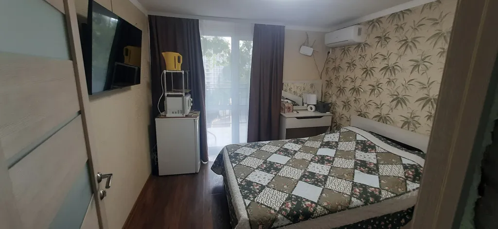 Квартира Уютный номер для двоих с видом на море — аренда посуточно в Алушта