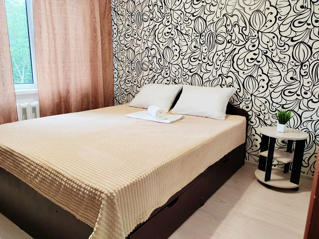 Квартира Уютная двушка на Жукова, 6 — аренда посуточно в Крымск