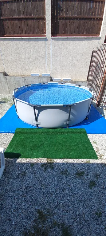 Коттедж Часть дома с бассейном у моря — Геленджик