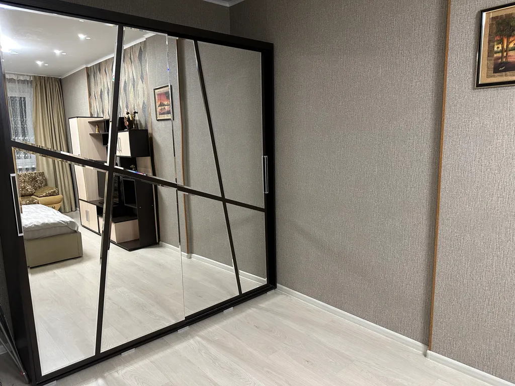 Уютная квартира в новом районе центра города, Вид на парк