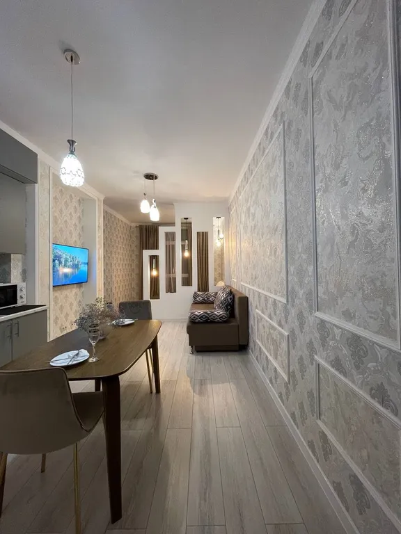 Уютная и очень чистая квартира с новым дизайном, с видом на лес — аренда посуточно в Владикавказ