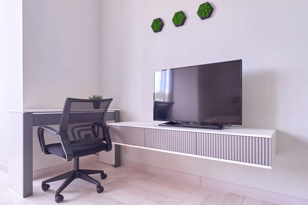 Студия на Розы Люксембург, 19  (дом без лифта)