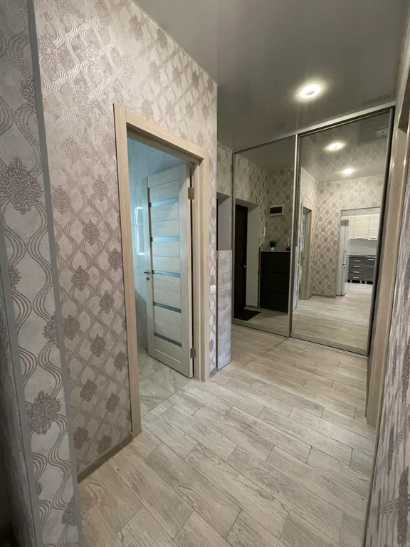 Квартира Квартира Уютная евродвушка в шикарном районе Жигулина Роща — Мирное