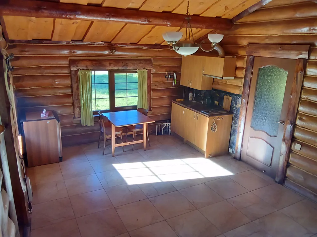 Уютный домик на берегу речки