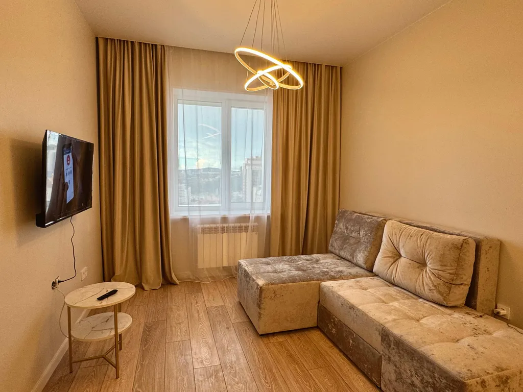 Новые апартаменты в центре с видом на море и город