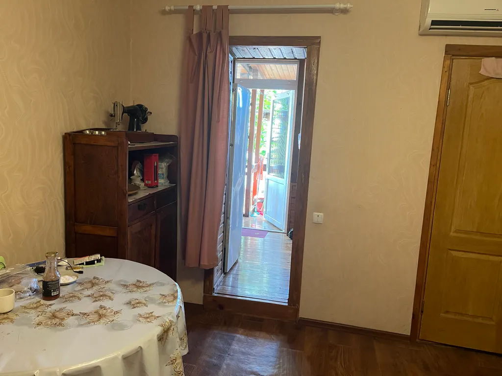 Однокомнатная квартира в частном доме близко к морю с балконом