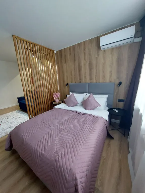 Квартира у озера Кабан и нового театра Камала.