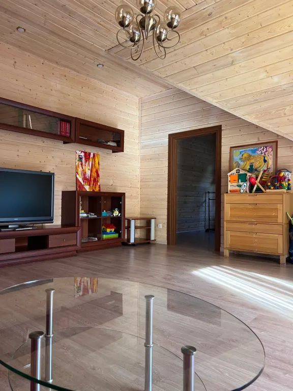 Коттедж с дровяной баней на берегу озера