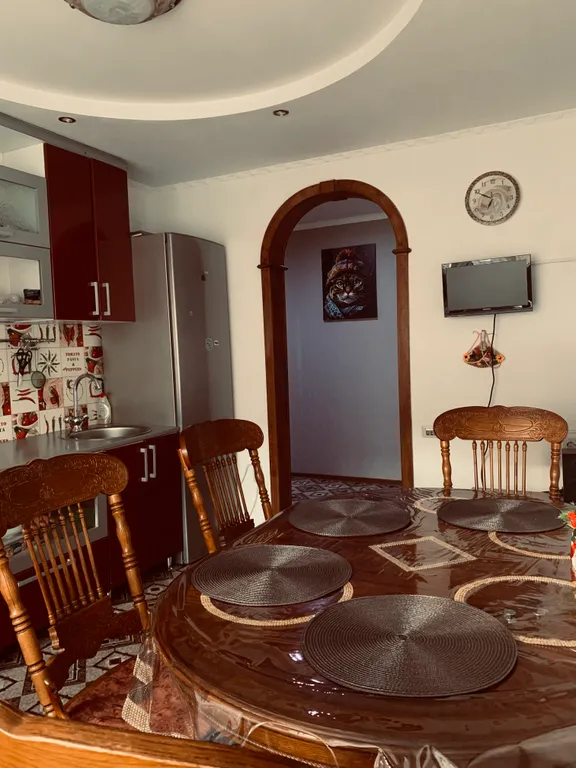 Квартира на горнолыжном курорте с видом на гору и камином